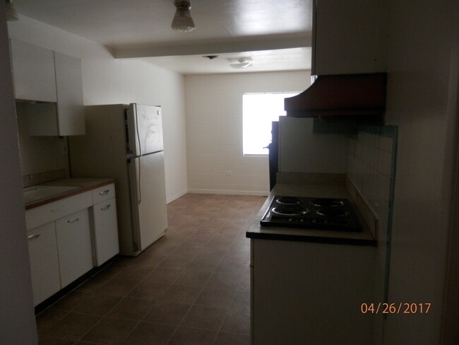 Building Photo - 915 S Platinum Ave