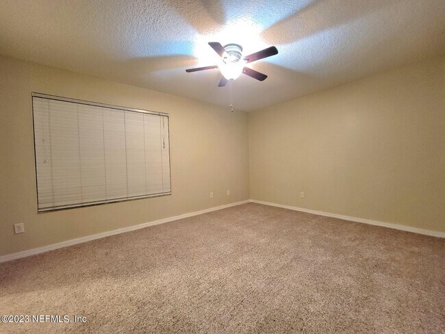 Building Photo - 11640 Wellington Way