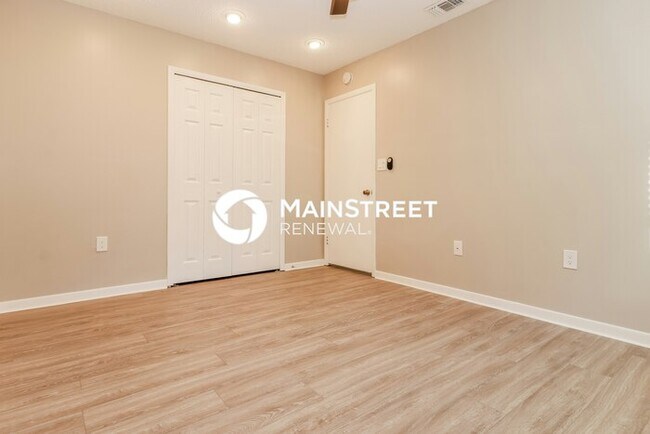 Building Photo - 4 Bedroom Pet-Friendly Home in Clearwater, FL with Main Street Renewal