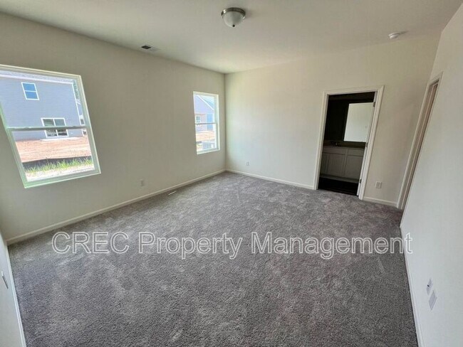 Building Photo - 475 Pender Woods Dr