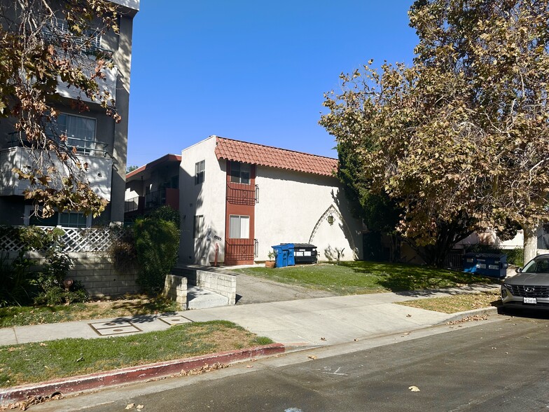 Primary Photo - 4325 Dixie Canyon Ave