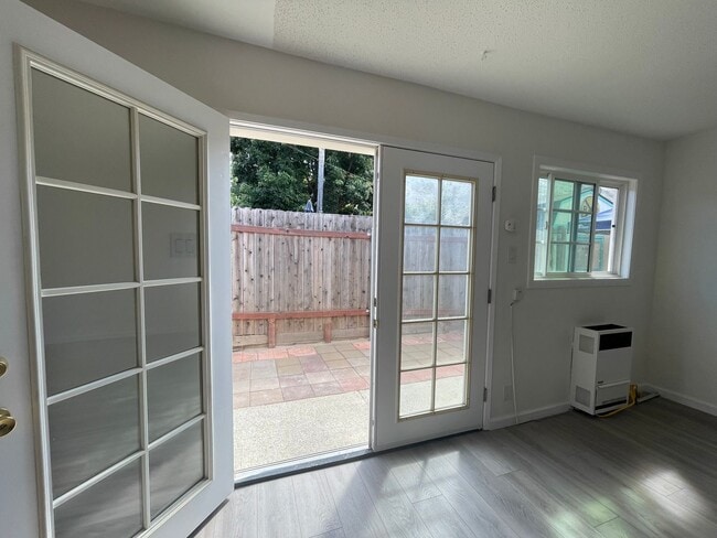 Building Photo - Freshly Renovated Studio with Yard & Mount...