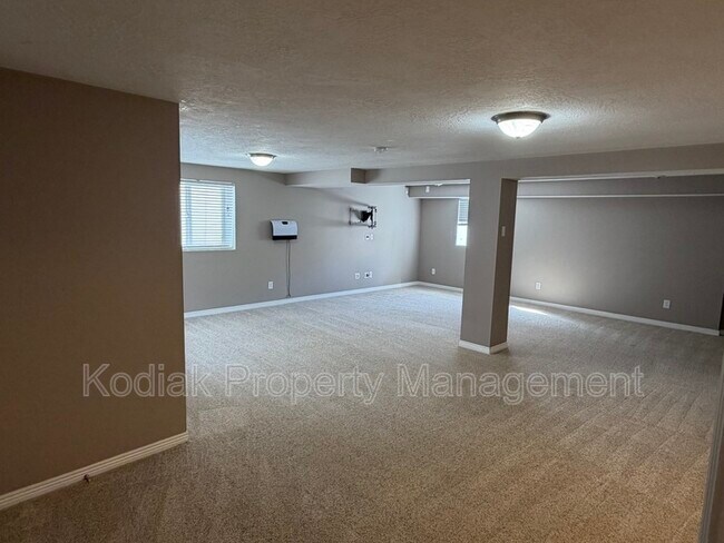 Building Photo - 3601 W 800 S