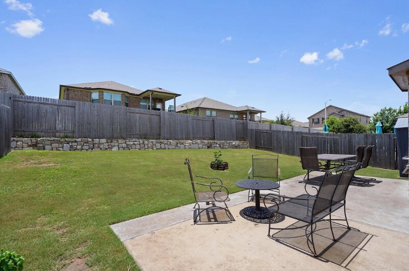 Building Photo - 1608 Torre St