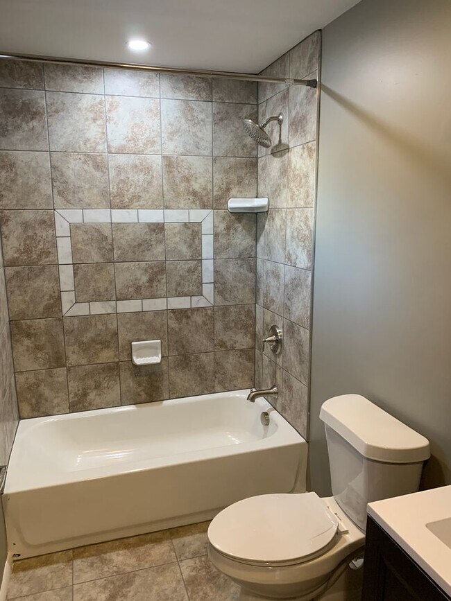 Building Photo - 2630 Edwards Wy