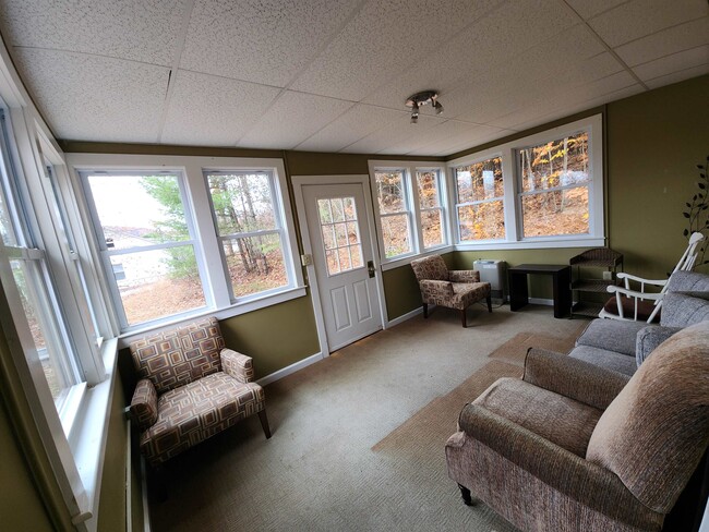 Building Photo - 907 W Swanzey Rd