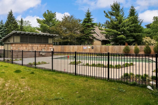 Building Photo - 16023 Goodwin Ave