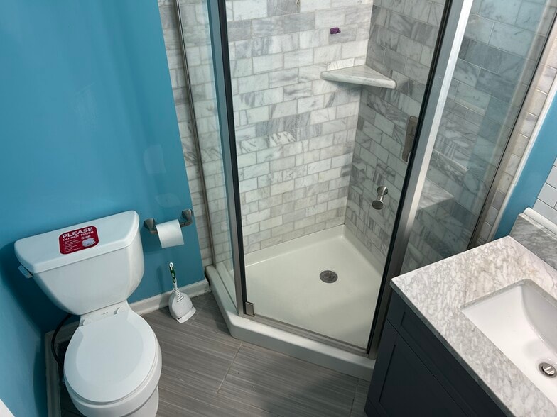 Bathroom #1 - 2541 Bittersweet Ln