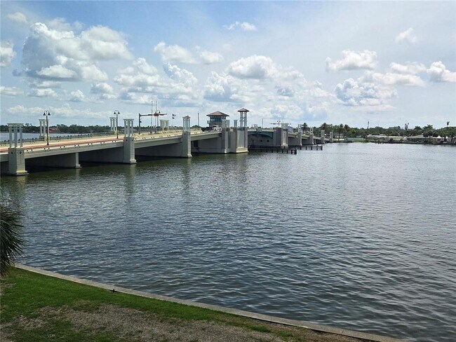 Building Photo - 500 Treasure Island Causeway