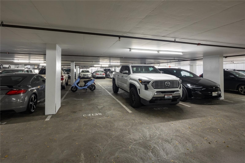 Building Photo - 1288 Kapiolani Blvd