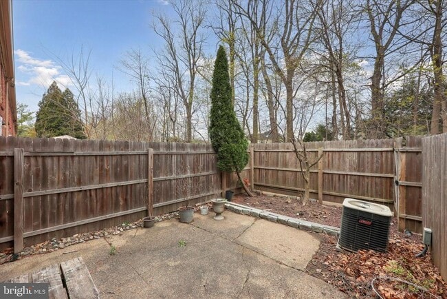 Building Photo - 128 Macklenberg Dr
