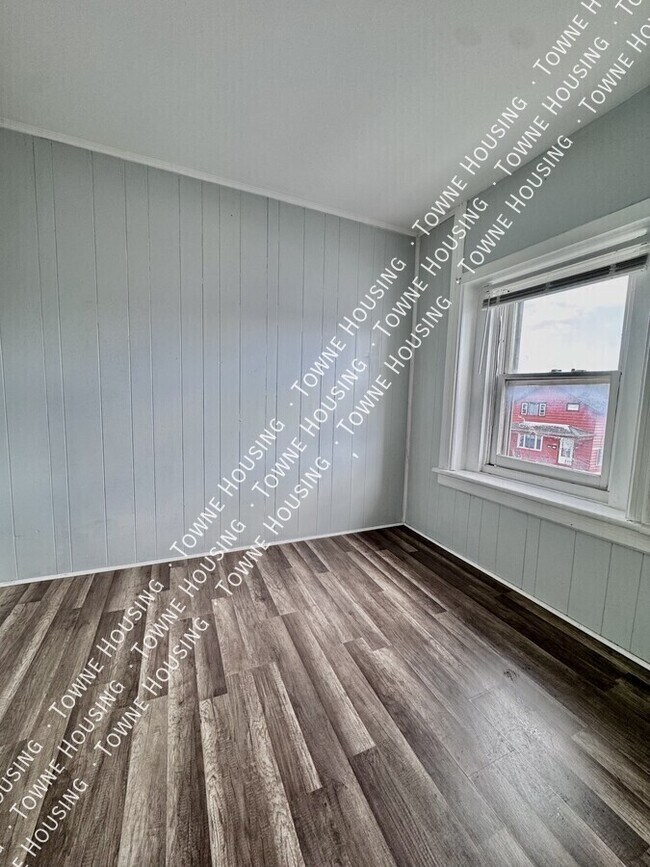 Building Photo - 238 Amherst St