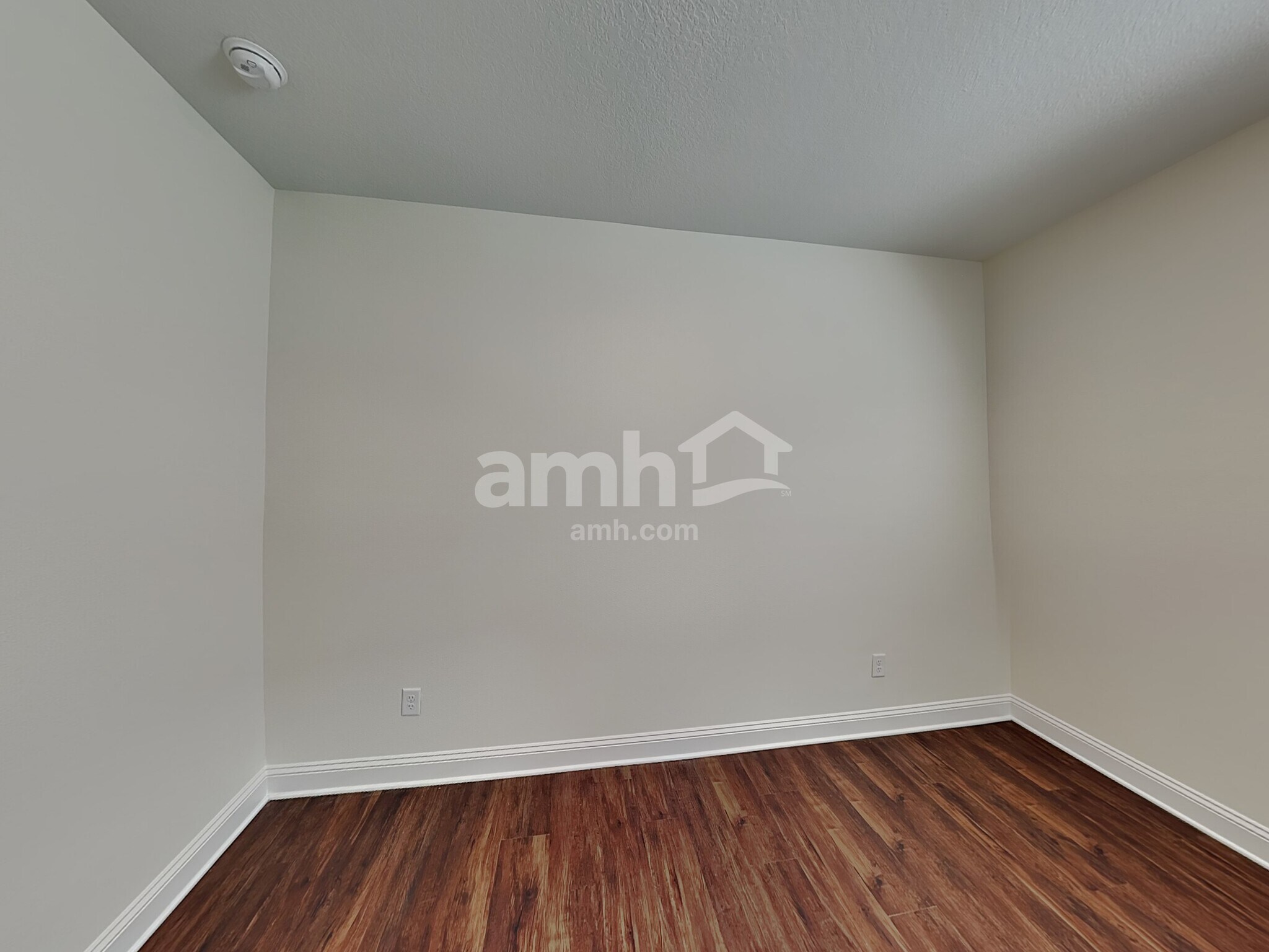 Building Photo - 621 Onate Cir
