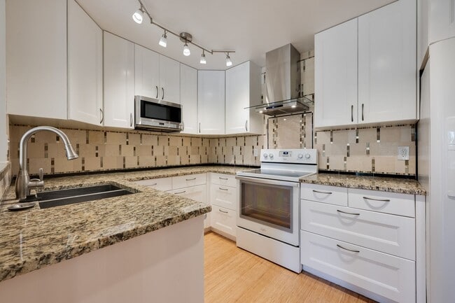 Building Photo - 4152 Providence Point Dr SE