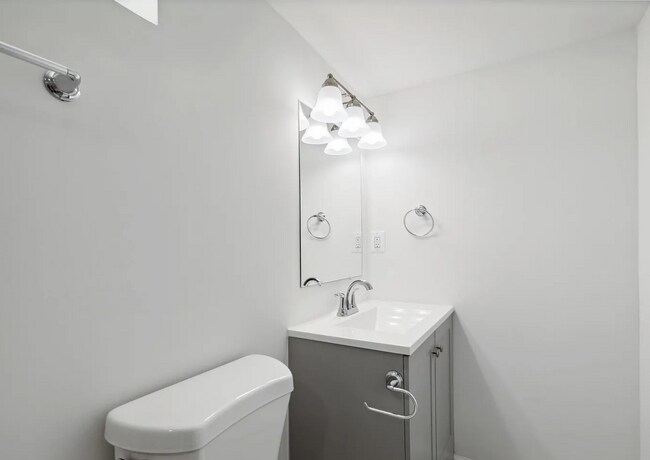 Building Photo - 5522 Lanham Way