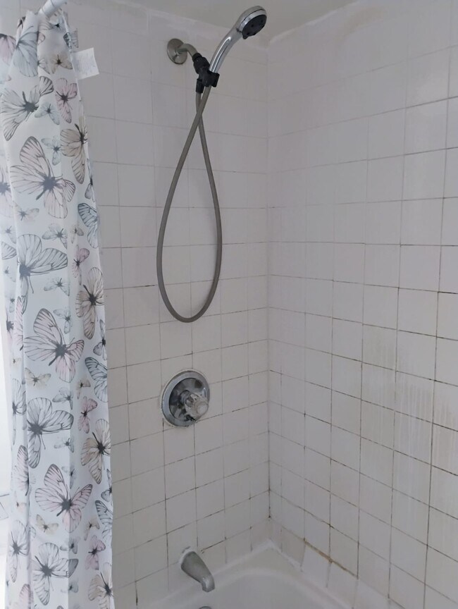 Building Photo - 538 State St