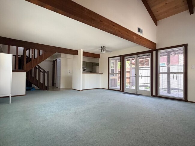 Building Photo - 36 Meadow Lakes Dr