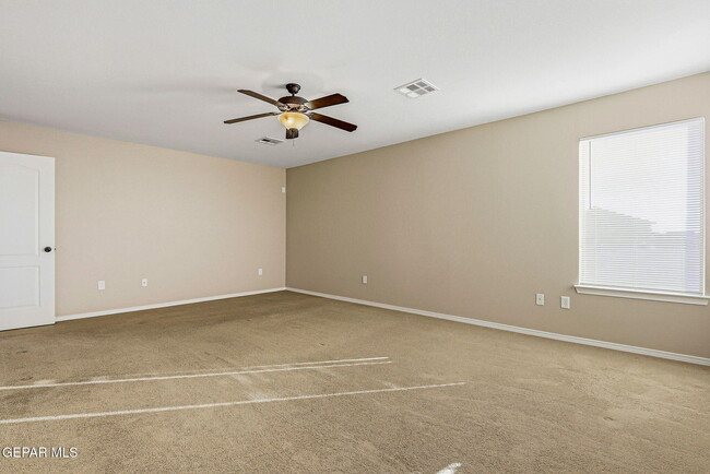 Building Photo - 3165 Sarina Cir