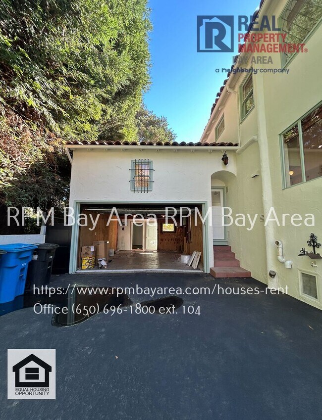 Building Photo - Luxury Family Oasis with Pool in San Mateo...