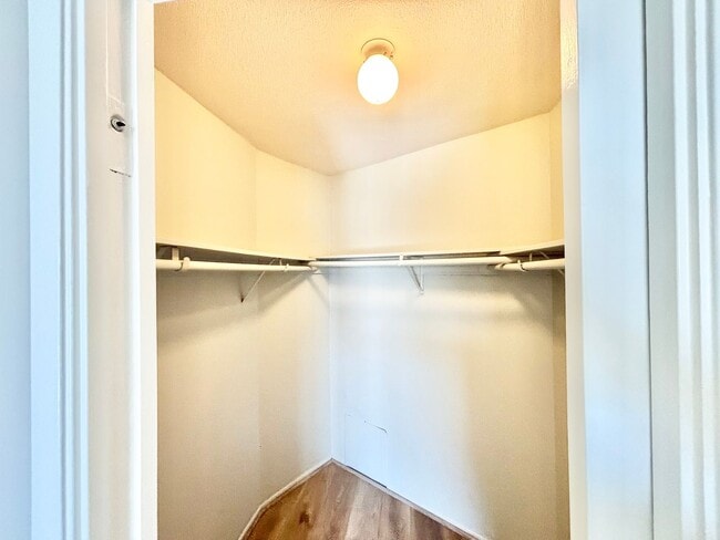 Building Photo - Channel Islands Marina |Oxnard |  1 Bed | ...