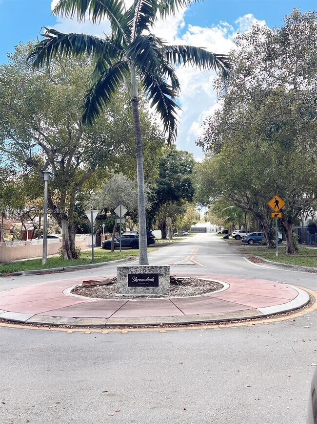 Building Photo - 2272 SW 11th Terrace