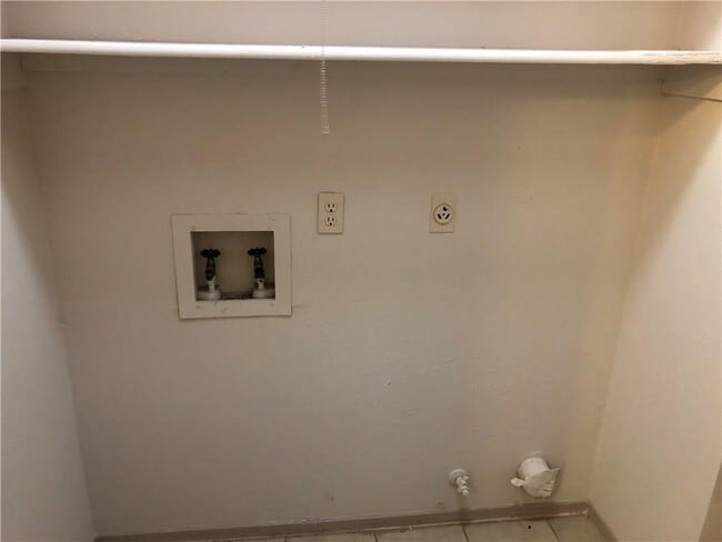 Building Photo - 8330 Fathom Cir