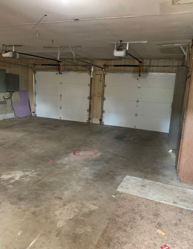 Building Photo - Spacious 3-Bedroom with Partially Finished Basement