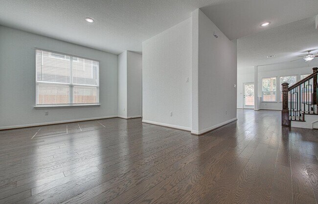 Building Photo - 105 Venti Cove