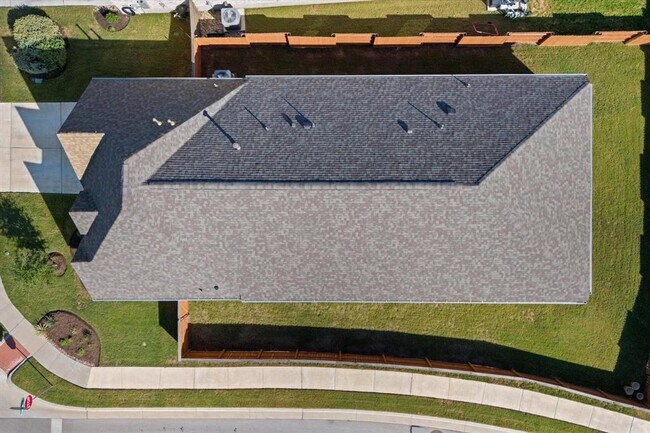 Building Photo - 109 Rosemary Ct