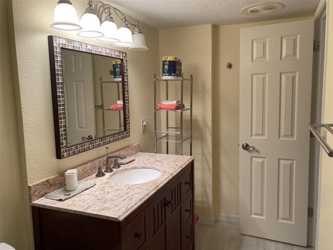 Building Photo - 6114 43rd St W