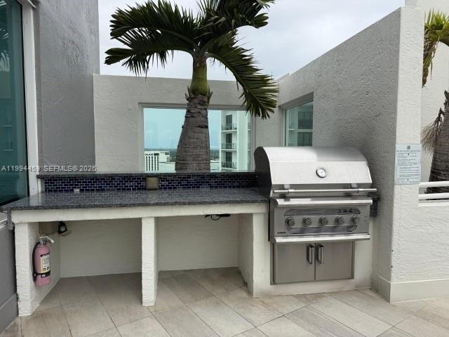 Building Photo - 350 SE 2nd St