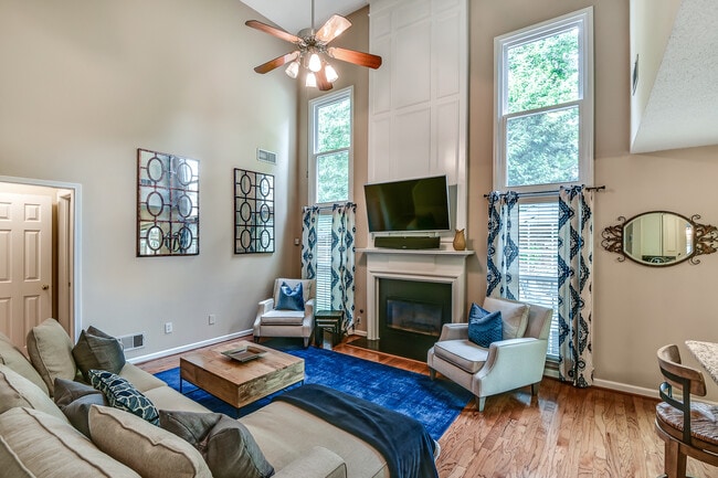 Building Photo - 6165 Pattingham Dr