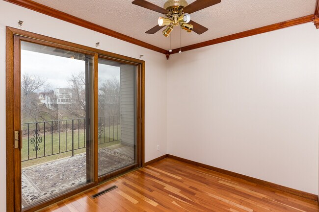 Building Photo - 3084 Parkwild Dr