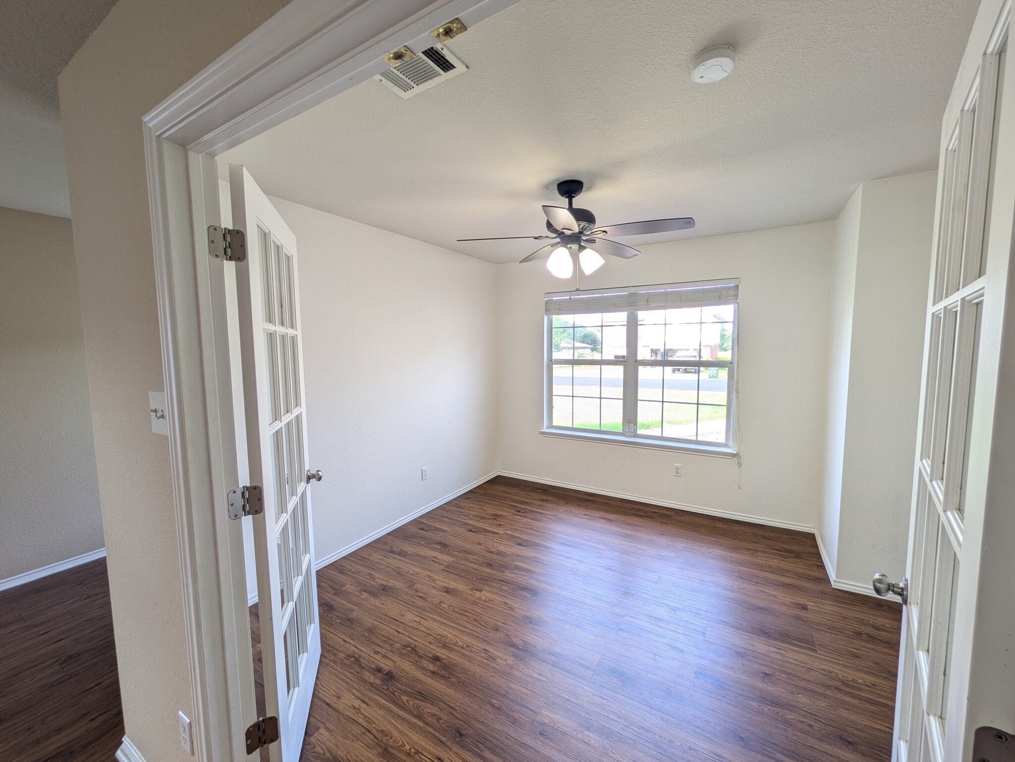 Building Photo - 133 Carolyns Way