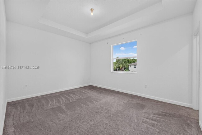 Building Photo - 1586 SE 27th Terrace