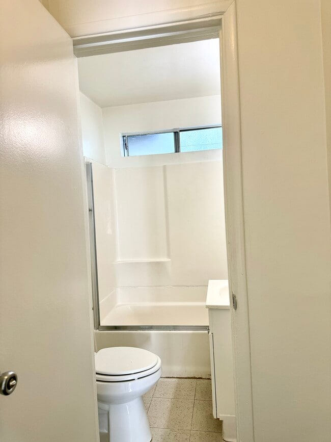 Building Photo - 13429 Beach Ave