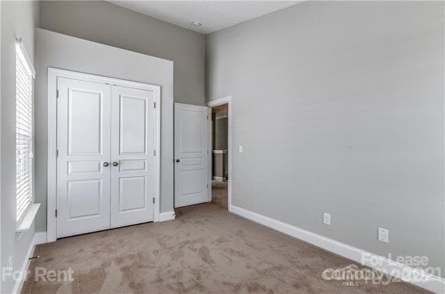 Building Photo - 363 Halton Crossing Dr SW