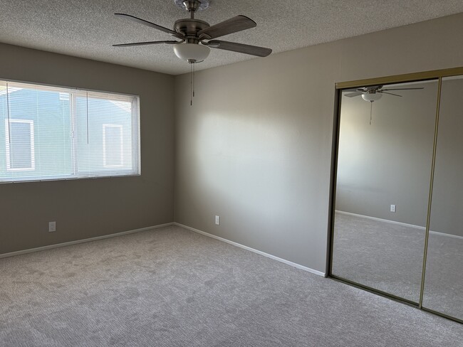 Building Photo - 204 N Berkeley Ave