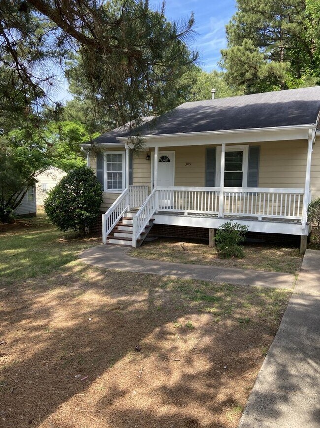 Building Photo - Updated 3BR, 2BA Durham Rental with Front Porch & Deck