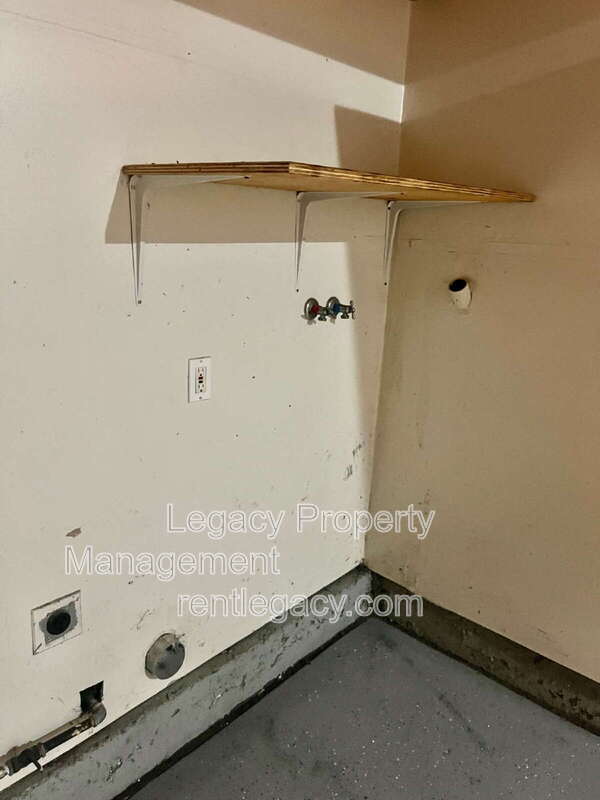 Building Photo - 1180 Camellia Ln