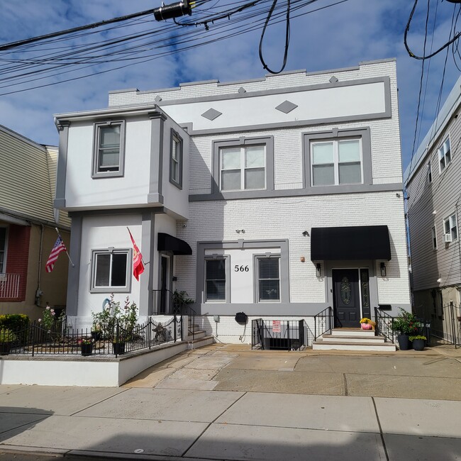 Building Photo - 566 66th St