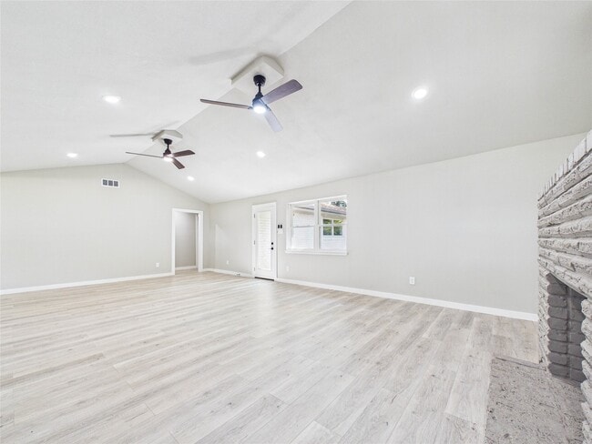 Building Photo - 135 Highland Terrace Dr