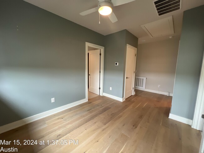 Building Photo - 1120 Fairmount Ave