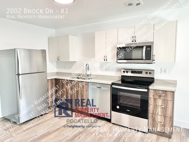 Building Photo - MOVE IN SPECIAL - 3 Bedroom 1 Bath Apartme...