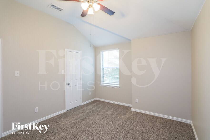 Building Photo - 1809 Turtledove Dr