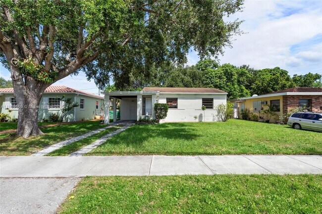 Primary Photo - 301 SW 51st Ave