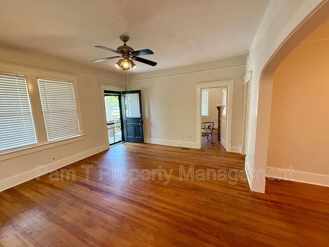 Building Photo - 101 Forrest Ave