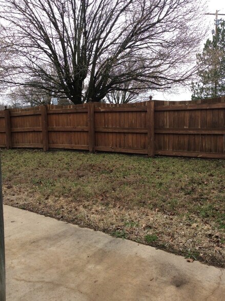 Building Photo - 2903 Clover Way