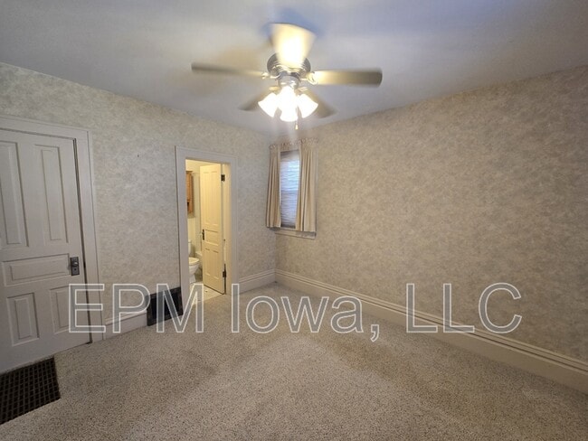 Building Photo - 212 Randall St