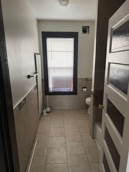 Primary Photo - 12 D St NW